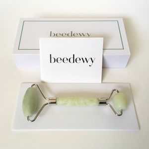 *RARE*! Beedewy Jade Roller *New*